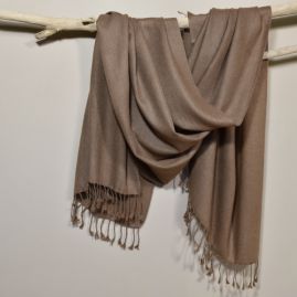 Cashmere muffler in brown